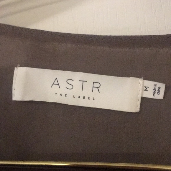 Astr the label, Tiffany taupe floral crop top - Picture 2 of 3